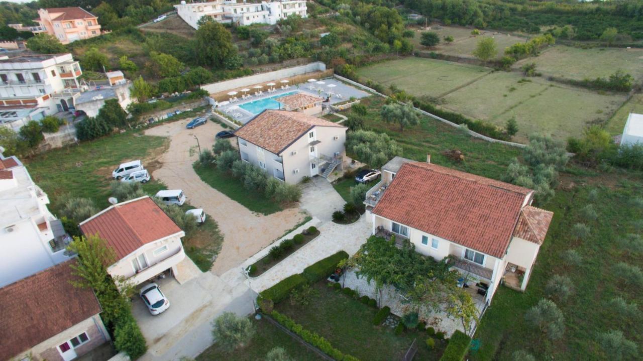 Hotel La Hacienda à Ulcinj Extérieur photo