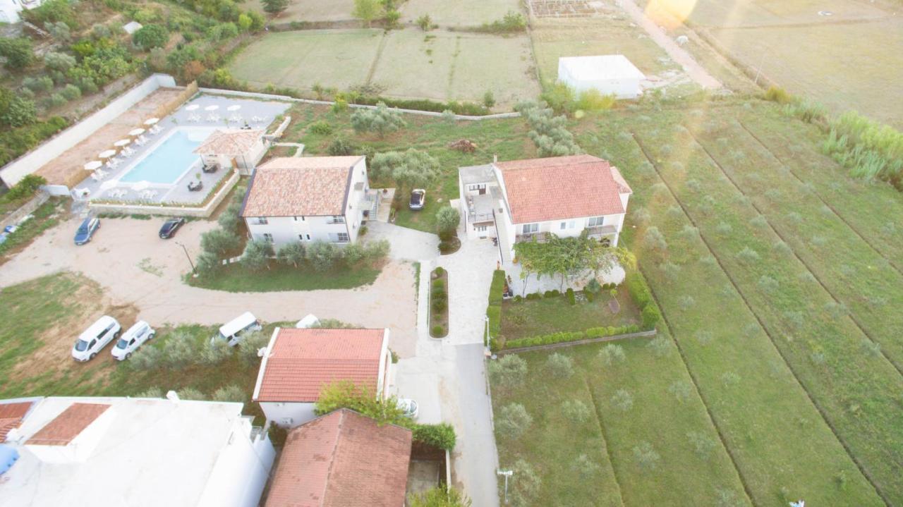 Hotel La Hacienda à Ulcinj Extérieur photo