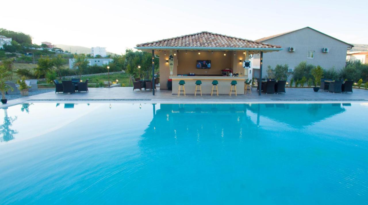 Hotel La Hacienda à Ulcinj Extérieur photo