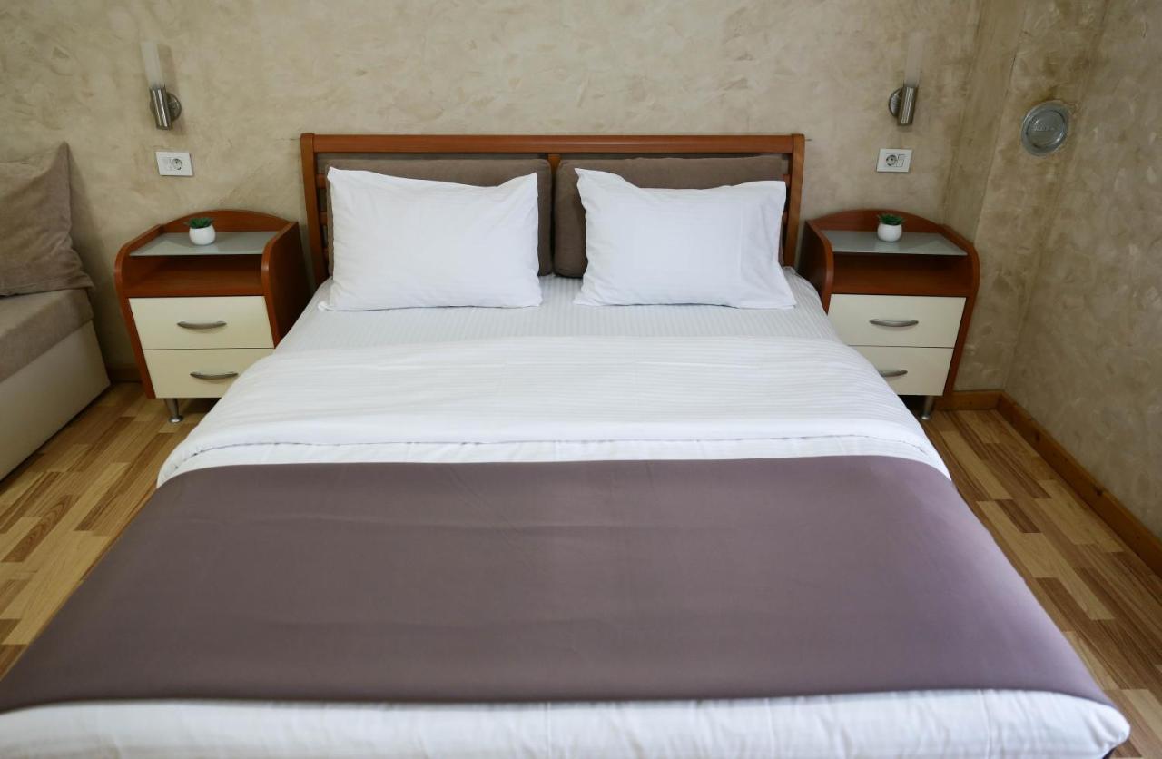 Hotel La Hacienda à Ulcinj Extérieur photo