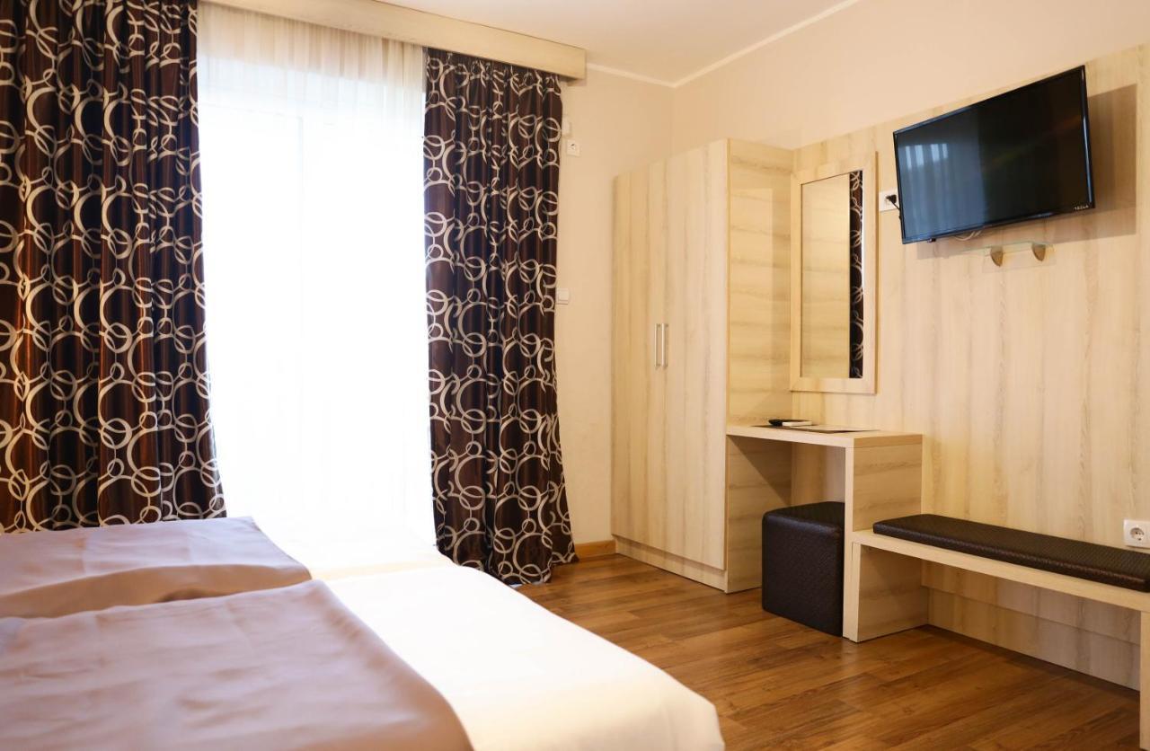 Hotel La Hacienda à Ulcinj Extérieur photo