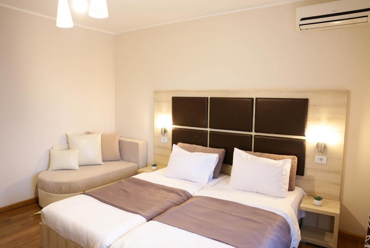Hotel La Hacienda à Ulcinj Extérieur photo